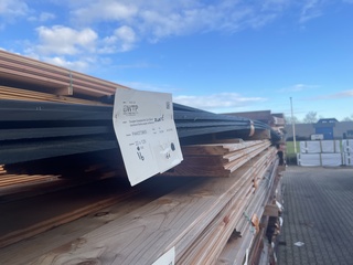 Ca. 16x Douglas Design- Triple- Deens profiel zwart, 22x142mm, lengte